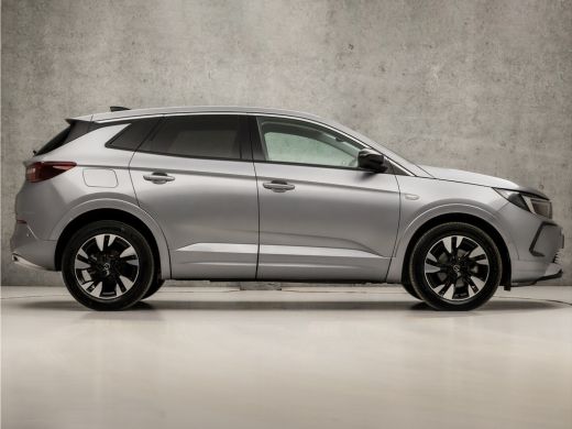 Opel Grandland 1.2 Turbo Elegance Sport Automaat (VIRTUAL COCKPIT, APPLE CARPLAY, GROOT NAVI, 360 CAMERA, SPORTS... ActivLease financial lease