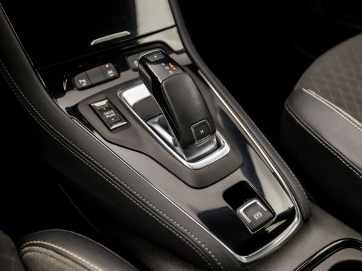 Opel Grandland 1.2 Turbo Elegance Sport Automaat (VIRTUAL COCKPIT, APPLE CARPLAY, GROOT NAVI, 360 CAMERA, SPORTS... ActivLease financial lease