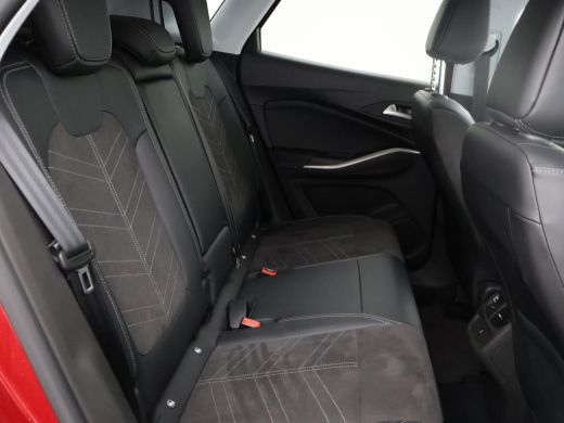 Opel Grandland 1.6 TURBO PLUG-IN 224 PK ULTIMATE + TREKHAAK | ADAPTIVE CRUISE | STUUR/STOELVERW. | LED ActivLease financial lease