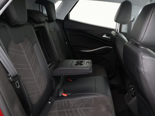 Opel Grandland 1.6 TURBO PLUG-IN 224 PK ULTIMATE + TREKHAAK | ADAPTIVE CRUISE | STUUR/STOELVERW. | LED ActivLease financial lease