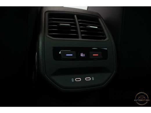 Seat Leon 1.4 TSI eHybrid PHEV FR Bus. Int. PANO CAMERA MEMORY ActivLease financial lease