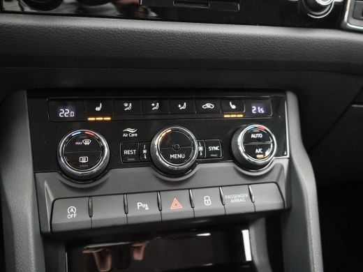 Skoda Kodiaq 1.5 TSI 150 PK DSG 7-PERSOONS + TREKHAAK | APPLE CARPLAY | STUUR / STOELVERWARMING ActivLease financial lease