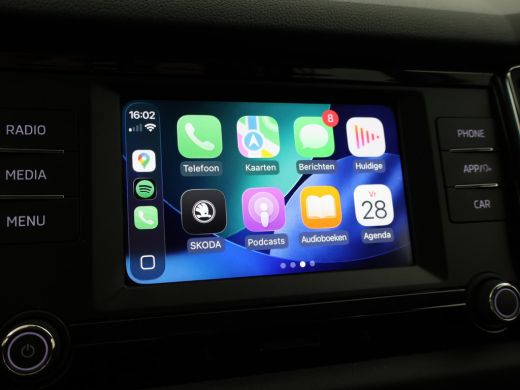 Skoda Kodiaq 1.5 TSI 150 PK DSG 7-PERSOONS + TREKHAAK | APPLE CARPLAY | STUUR / STOELVERWARMING ActivLease financial lease