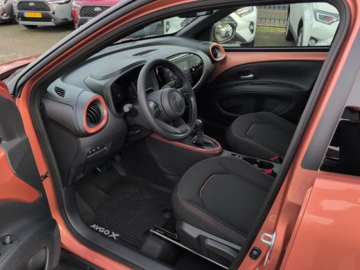 Toyota Aygo Hybrid 115 pulse | Easy Pack | Android Auto | Apple Carplay | Automaat ActivLease financial lease