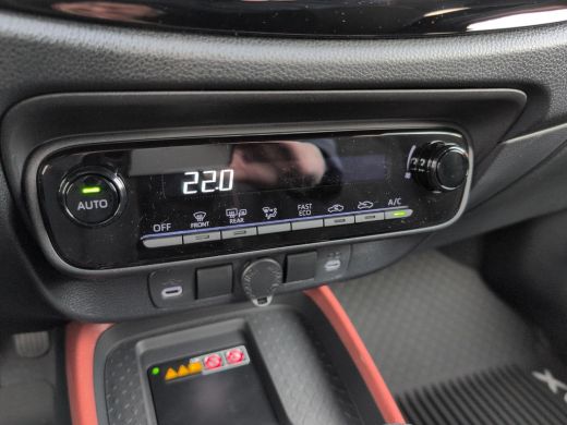 Toyota Aygo Hybrid 115 pulse | Easy Pack | Android Auto | Apple Carplay | Automaat ActivLease financial lease