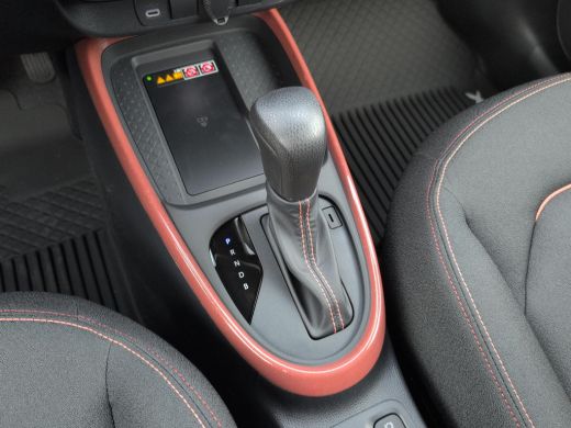 Toyota Aygo Hybrid 115 pulse | Easy Pack | Android Auto | Apple Carplay | Automaat ActivLease financial lease