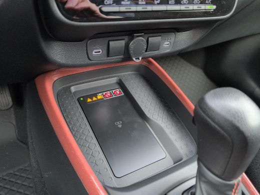 Toyota Aygo Hybrid 115 pulse | Easy Pack | Android Auto | Apple Carplay | Automaat ActivLease financial lease