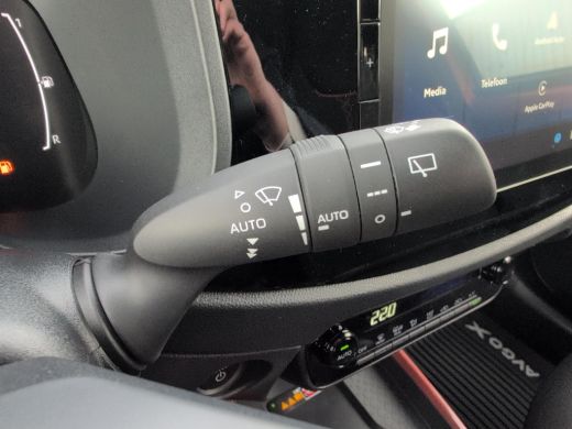 Toyota Aygo Hybrid 115 pulse | Easy Pack | Android Auto | Apple Carplay | Automaat ActivLease financial lease