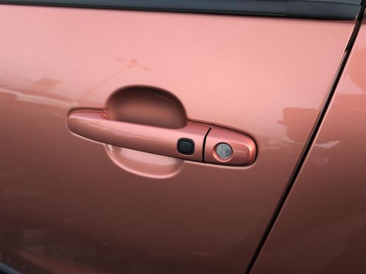 Toyota Aygo Hybrid 115 pulse | Easy Pack | Android Auto | Apple Carplay | Automaat ActivLease financial lease