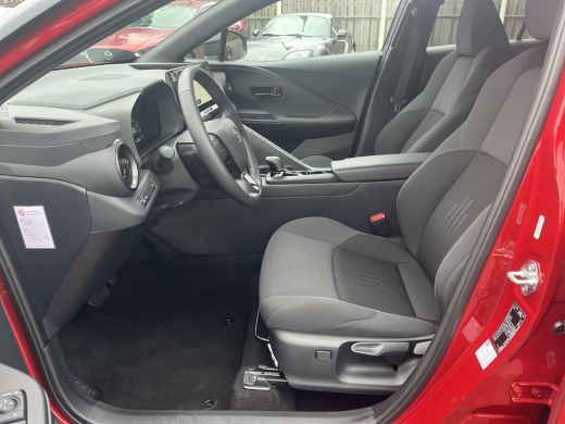 Toyota C-HR 1.8 Hybrid 140 Dynamic | Navigatie | Apple CarPlay/Android auto | Achteruitrijcamera ActivLease financial lease