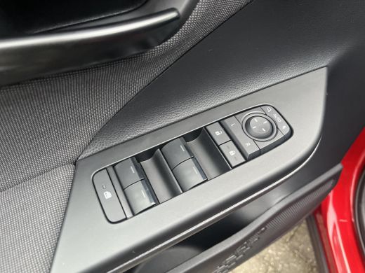 Toyota C-HR 1.8 Hybrid 140 Dynamic | Navigatie | Apple CarPlay/Android auto | Achteruitrijcamera ActivLease financial lease