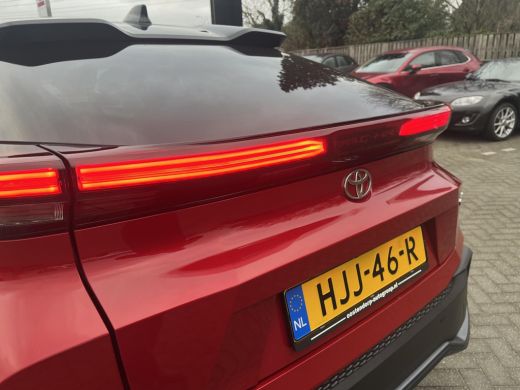 Toyota C-HR 1.8 Hybrid 140 Dynamic | Navigatie | Apple CarPlay/Android auto | Achteruitrijcamera ActivLease financial lease