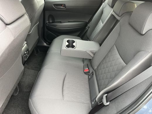 Toyota Corolla Cross Hybrid 140 Active | Massive grey metallic | Safety Pack | Nieuw uit voorraad leverbaar | ActivLease financial lease