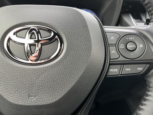Toyota Corolla Cross Hybrid 140 Active | Massive grey metallic | Safety Pack | Nieuw uit voorraad leverbaar | ActivLease financial lease