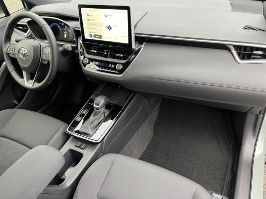 Toyota Corolla Cross Hybrid 140 Dynamic | Urban Khaki | 2025 model | Demonstratie auto | ActivLease financial lease