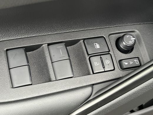 Toyota Corolla Cross Hybrid 140 Dynamic | Urban Khaki | 2025 model | Demonstratie auto | ActivLease financial lease