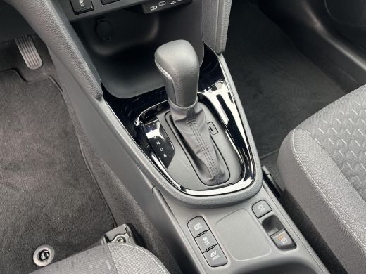 Toyota Yaris Cross 1.5 Hybrid 115 First Edition | Apple CarPlay/Android auto | Navigatie | Achteruitrijcamera | Comf... ActivLease financial lease