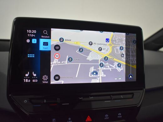 Volkswagen ID.3 First Plus 58 kWh 204pk | Trekhaak "Steunhaak " | Navigatie | Adaptief cruise control | Camera ac... ActivLease financial lease