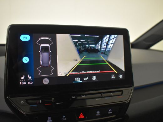 Volkswagen ID.3 First Plus 58 kWh 204pk | Trekhaak "Steunhaak " | Navigatie | Adaptief cruise control | Camera ac... ActivLease financial lease