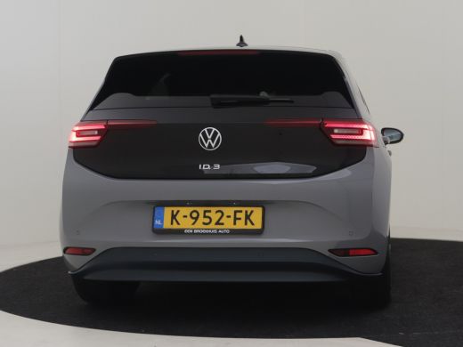 Volkswagen ID.3 First Plus 58 kWh 204pk | Trekhaak "Steunhaak " | Navigatie | Adaptief cruise control | Camera ac... ActivLease financial lease
