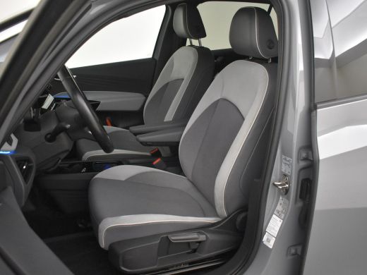 Volkswagen ID.3 First Plus 58 kWh 204pk | Trekhaak "Steunhaak " | Navigatie | Adaptief cruise control | Camera ac... ActivLease financial lease