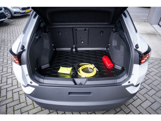 Volkswagen ID.4 Pro Limited Edition Plus Inclusief &euro;2000,- inruilvoordeel | 'App-Connect' draadloze smartphone in... ActivLease financial lease