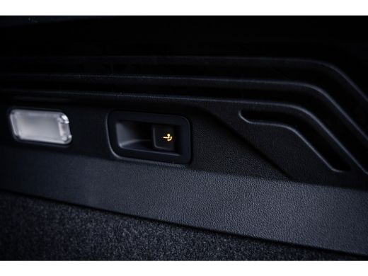 Volkswagen ID.4 Pro Limited Edition Plus Inclusief &euro;2000,- inruilvoordeel | 'App-Connect' draadloze smartphone in... ActivLease financial lease