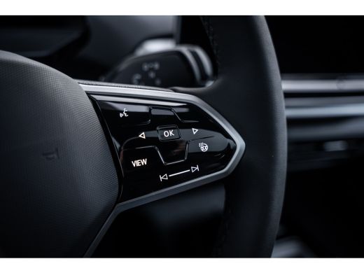 Volkswagen ID.4 Pro Limited Edition Plus Inclusief &euro;2000,- inruilvoordeel | 'App-Connect' draadloze smartphone in... ActivLease financial lease