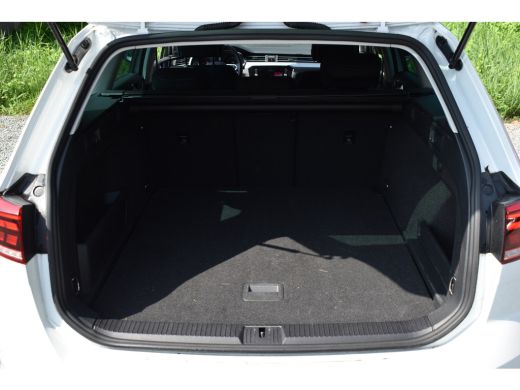 Volkswagen Passat Variant 218PK DSG HYBRID GTE BUSINESS CAMERA/NAVI/STUURVERW. ActivLease financial lease