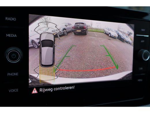 Volkswagen T-Cross 115PK Life Edition Inclusief &euro;2000,- inruilvoordeel | Achteruitrijcamera (Rear View) | Digital Co... ActivLease financial lease