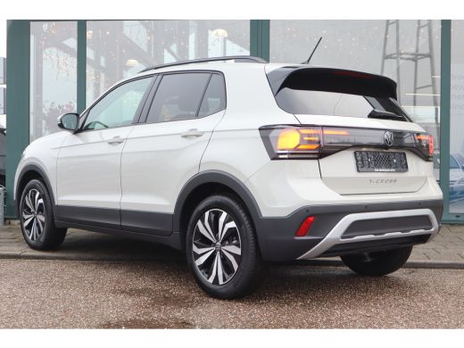 Volkswagen T-Cross 115PK Life Edition Inclusief &euro;2000,- inruilvoordeel | Achteruitrijcamera (Rear View) | Digital Co... ActivLease financial lease