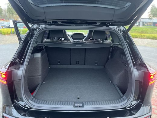 Volkswagen Tayron 1.5 eHybrid R-Line Edition | 272PK | PHEV | Trekhaak | Pano | ActivLease financial lease