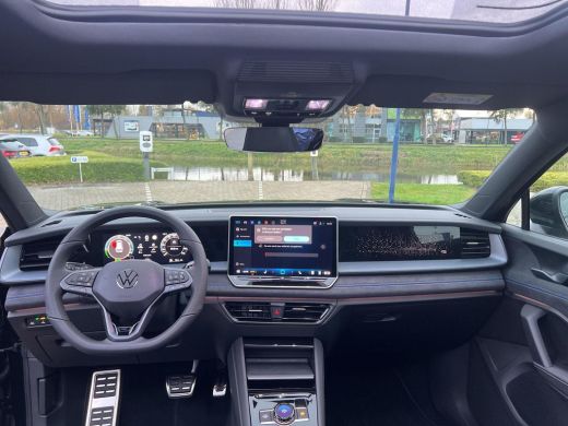 Volkswagen Tayron 1.5 eHybrid R-Line Edition | 272PK | PHEV | Trekhaak | Pano | ActivLease financial lease