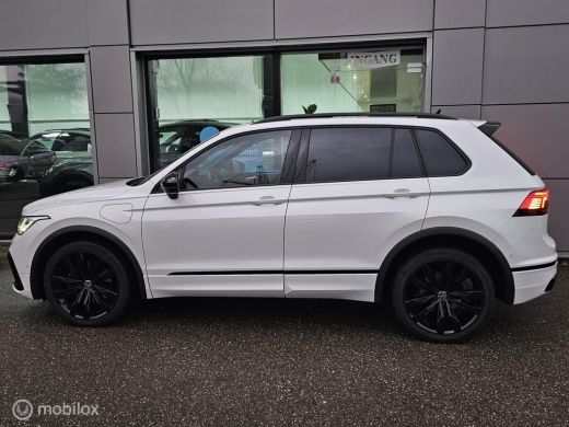 Volkswagen Tiguan 1.4 TSI eHybrid R-Line Panorama/Leder/HUD/Black style ActivLease financial lease