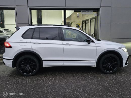 Volkswagen Tiguan 1.4 TSI eHybrid R-Line Panorama/Leder/HUD/Black style ActivLease financial lease
