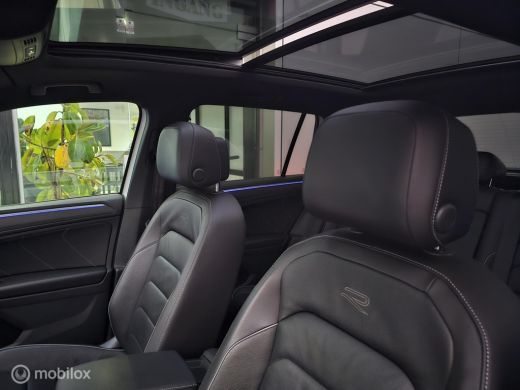 Volkswagen Tiguan 1.4 TSI eHybrid R-Line Panorama/Leder/HUD/Black style ActivLease financial lease