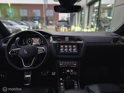 Volkswagen Tiguan 1.4 TSI eHybrid R-Line Panorama/Leder/HUD/Black style ActivLease financial lease