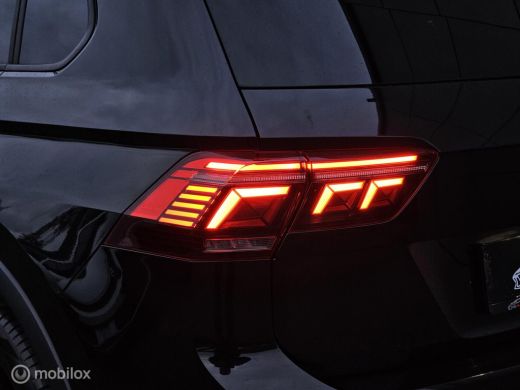 Volkswagen Tiguan 1.5 TSI R-Line Panorama/Harman Kardon/HUD/Black Style ActivLease financial lease