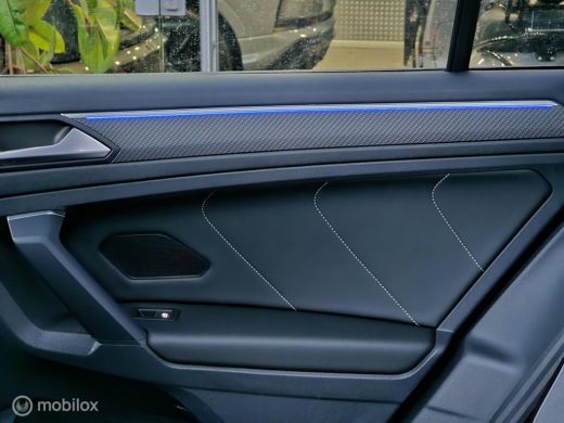 Volkswagen Tiguan 1.5 TSI R-Line Panorama/Harman Kardon/HUD/Black Style ActivLease financial lease