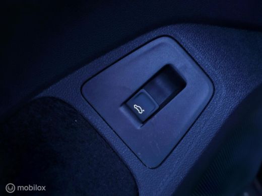 Volkswagen Tiguan 1.5 TSI R-Line Panorama/Harman Kardon/HUD/Black Style ActivLease financial lease