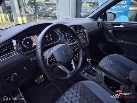 Volkswagen Tiguan 1.5 TSI R-Line Panorama/Harman Kardon/HUD/Black Style ActivLease financial lease
