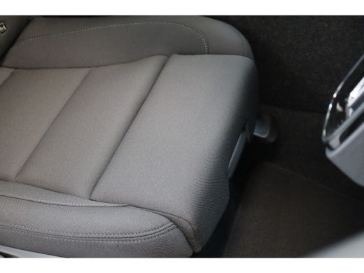 Volvo  EC40 175 kW 238PK Plus Black Edition | Black Pack | Getint Glas | Climate | HK Audio ActivLease financial lease