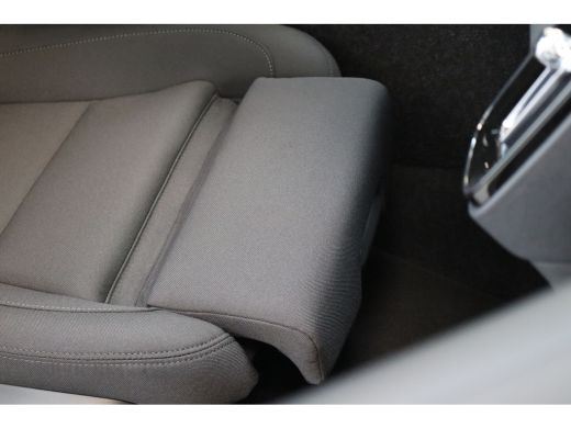 Volvo  EC40 175 kW 238PK Plus Black Edition | Black Pack | Getint Glas | Climate | HK Audio ActivLease financial lease