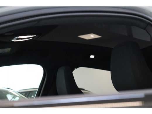 Volvo  EC40 175 kW 238PK Plus Black Edition | Black Pack | Getint Glas | Climate | HK Audio ActivLease financial lease