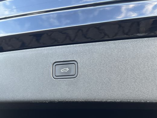 Volvo  EX30 Single Motor Extended Range Ultra 69 kWh | Panoramadak | Elektrisch verstelbare stoelen | Harman ... ActivLease financial lease