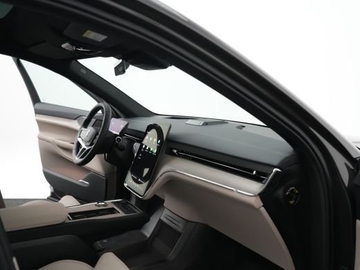 Volvo  EX90 Twin Motor Plus 7p. 111 kWh | Luchtvering | 22" | Bose Sound | Trekhaak | Panoramadak | Head-Up ActivLease financial lease