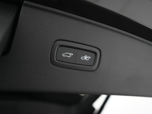 Volvo  EX90 Twin Motor Plus 7p. 111 kWh | Luchtvering | 22" | Bose Sound | Trekhaak | Panoramadak | Head-Up ActivLease financial lease