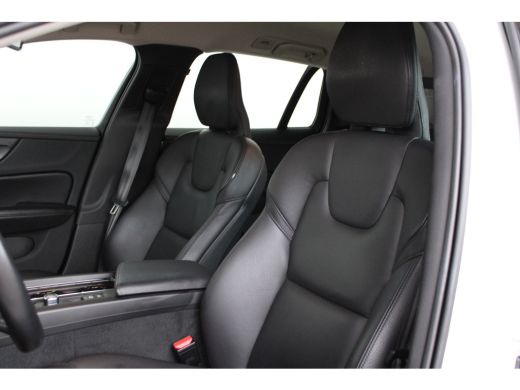 Volvo  V60 2.0 B3 Momentum Advantage | Adaptieve cruise control | Apple carplay & Android auto | Keyless Sta... ActivLease financial lease