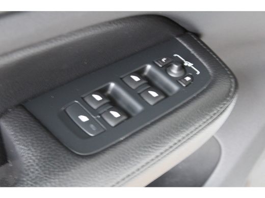 Volvo  V60 2.0 B3 Momentum Advantage | Adaptieve cruise control | Apple carplay & Android auto | Keyless Sta... ActivLease financial lease