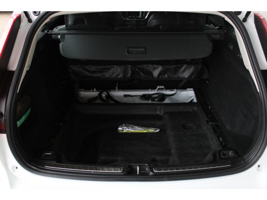 Volvo  V60 2.0 B3 Momentum Advantage | Adaptieve cruise control | Apple carplay & Android auto | Keyless Sta... ActivLease financial lease